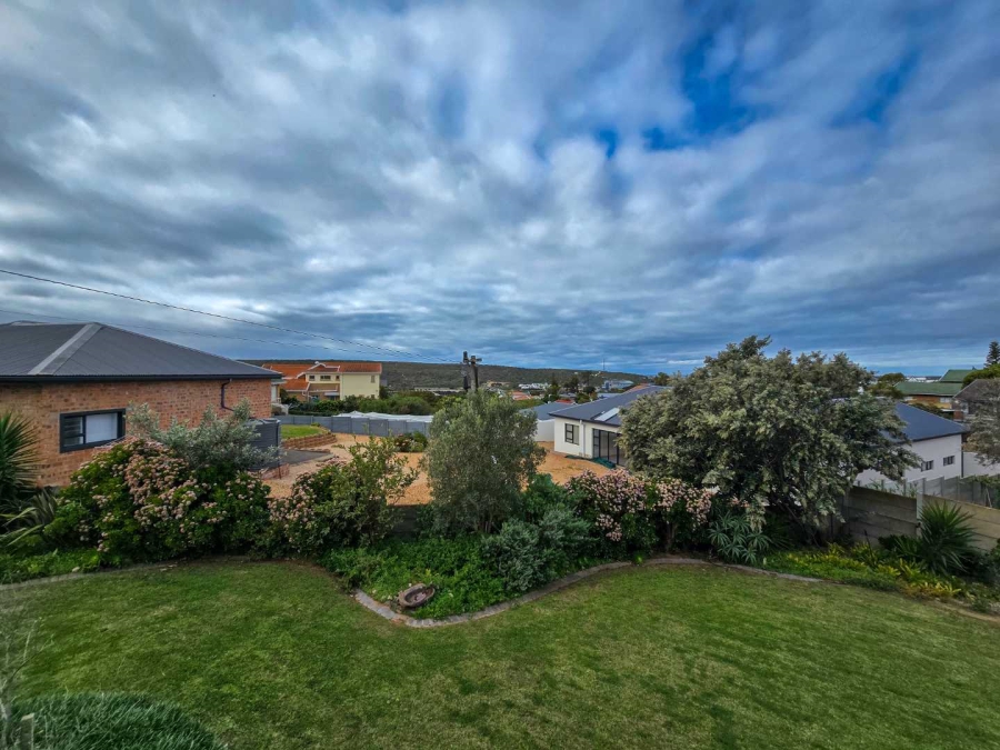 4 Bedroom Property for Sale in Stilbaai Wes Western Cape